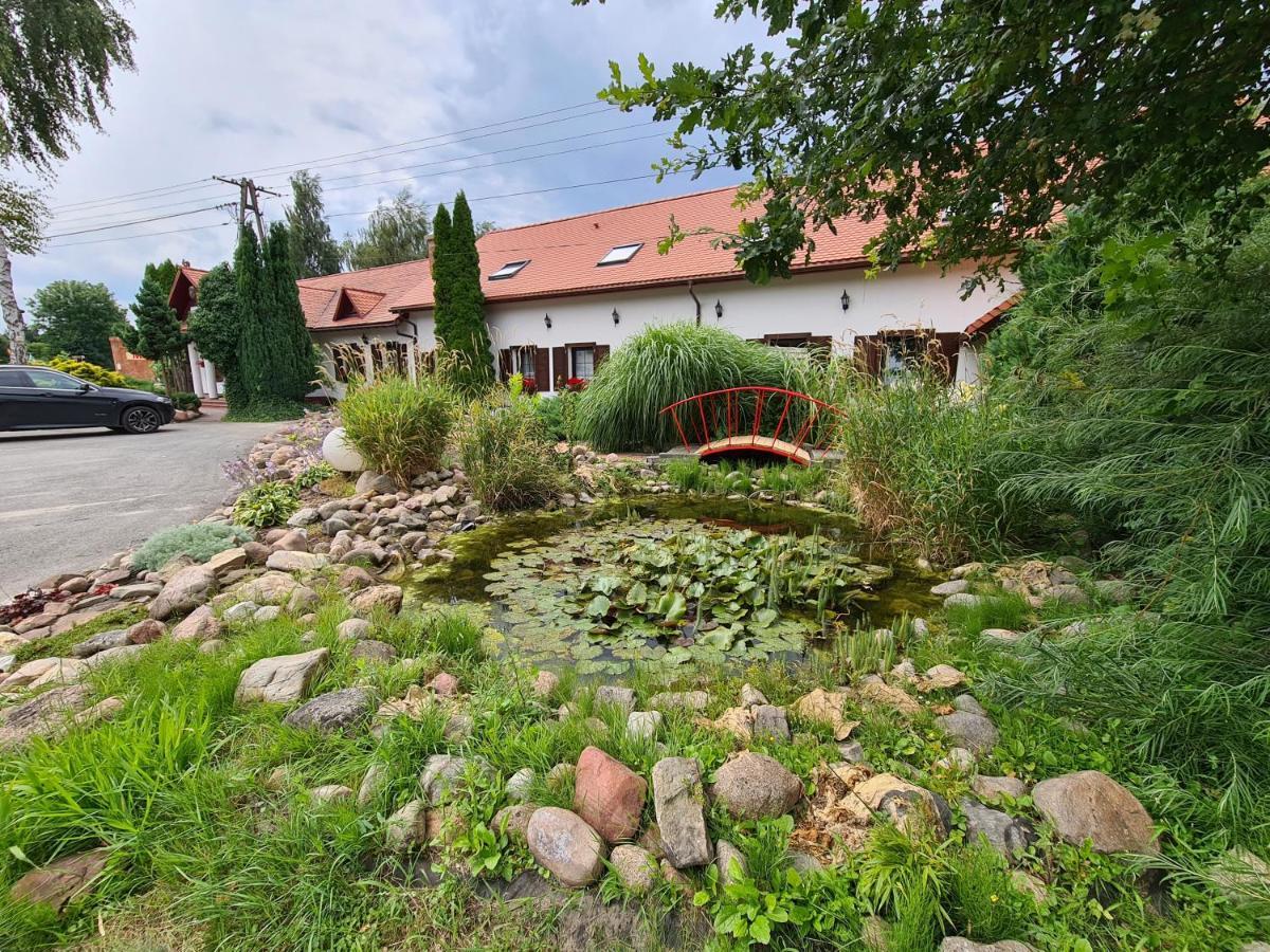 Motel I Restauracja "Pod Baszta" Naglowice Экстерьер фото