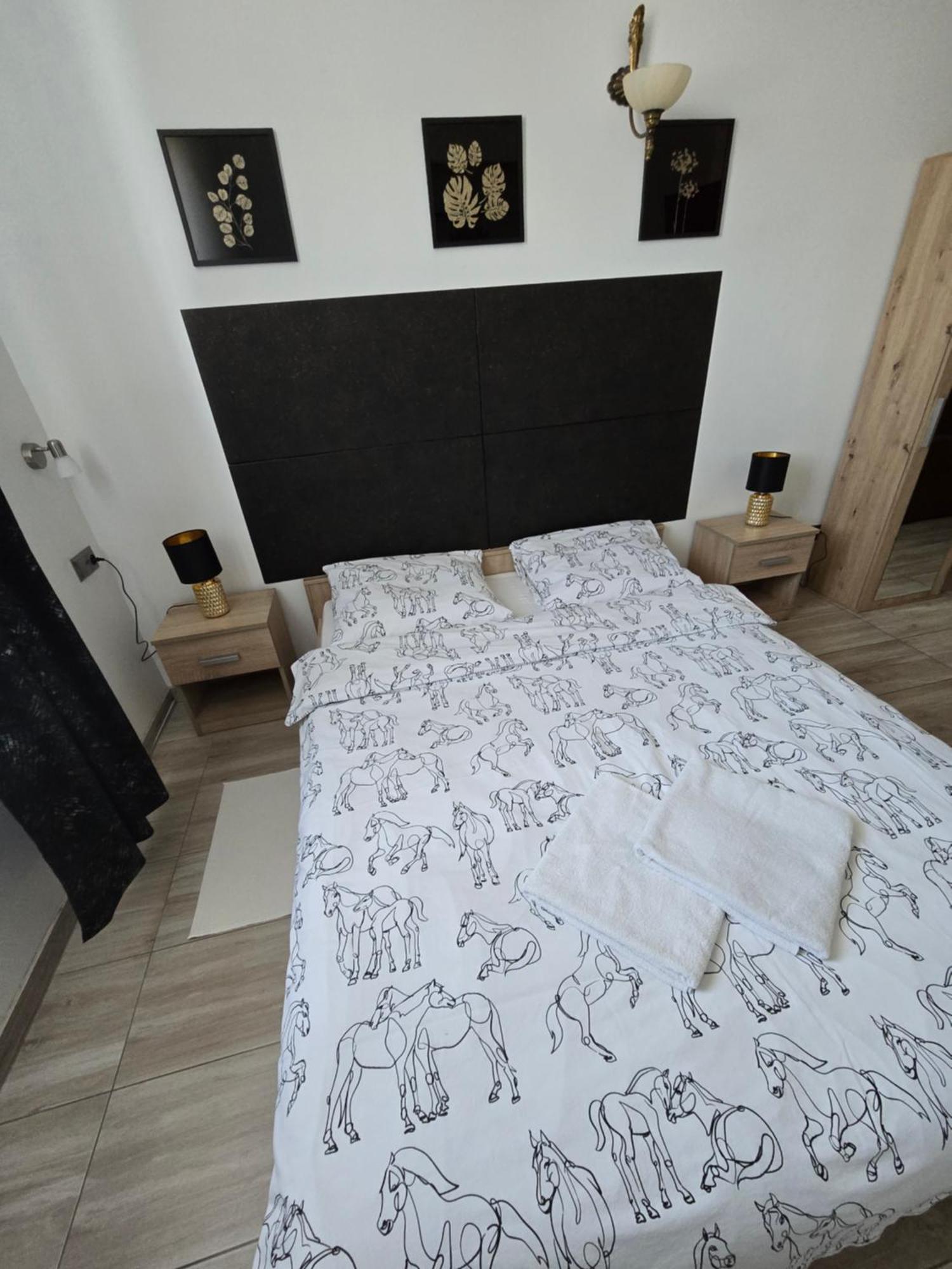 Motel I Restauracja "Pod Baszta" Naglowice Экстерьер фото